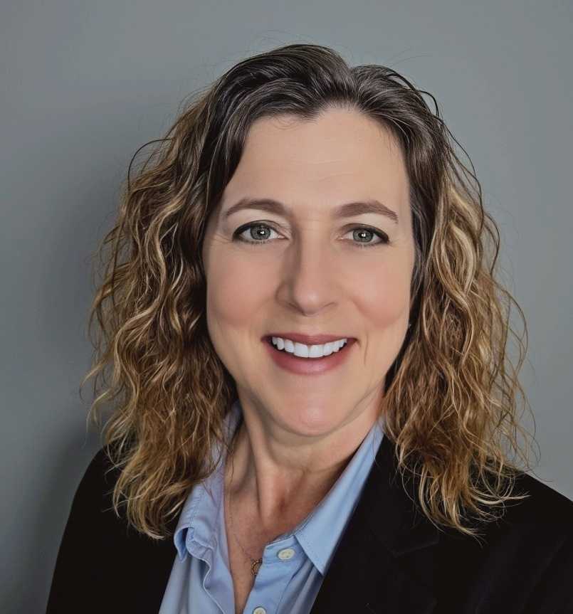 Headshot of Brenda Weiss-Pesta