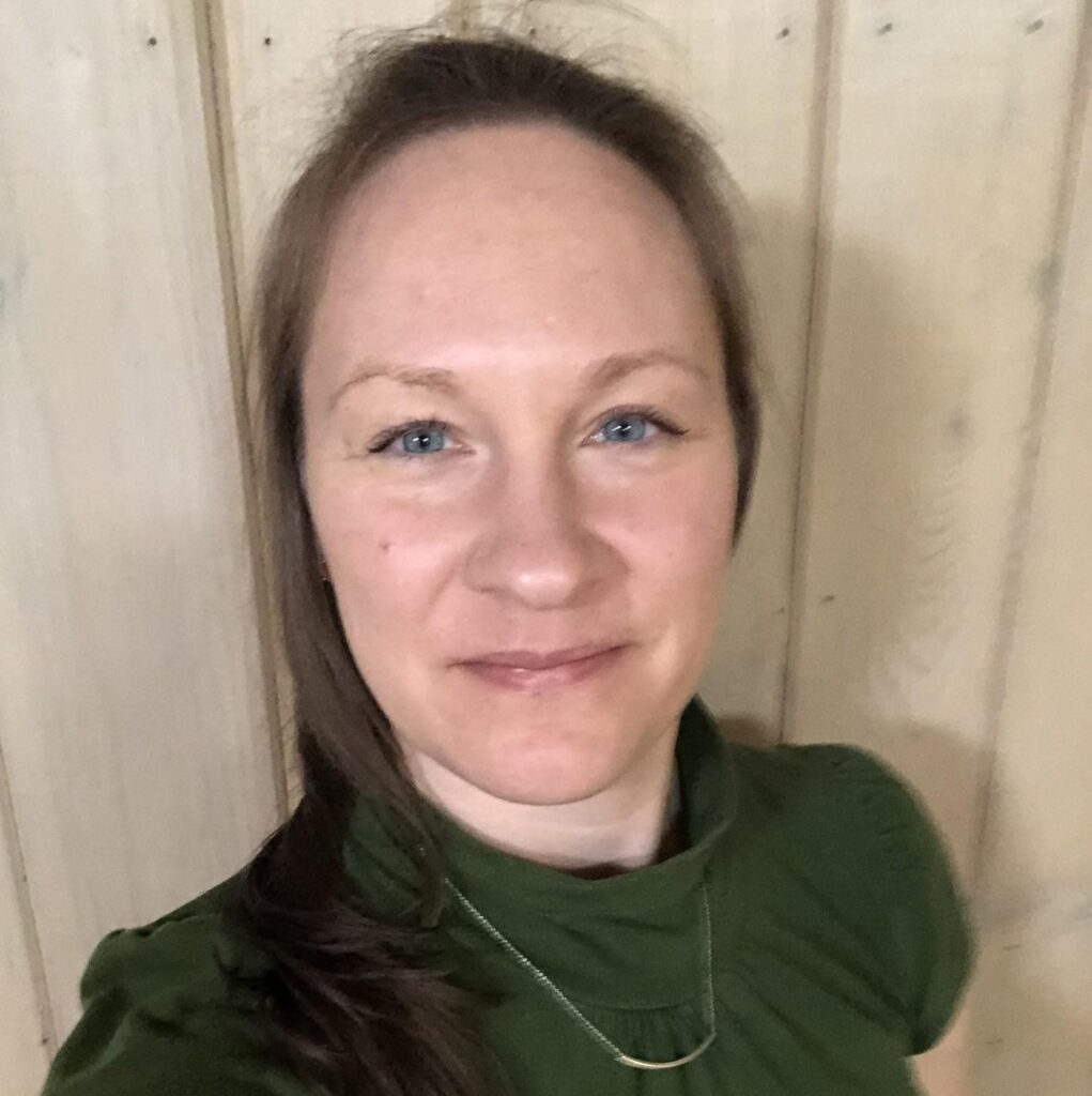 Headshot of Elizabeth Harsma